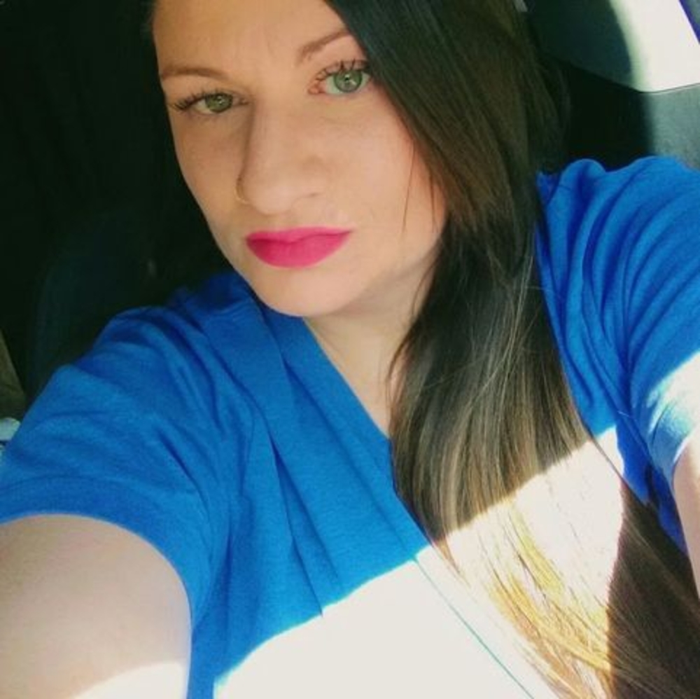 Meet your Posher, Hayley